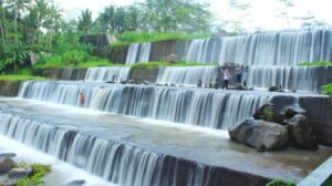 Grojogan Watu Purbo