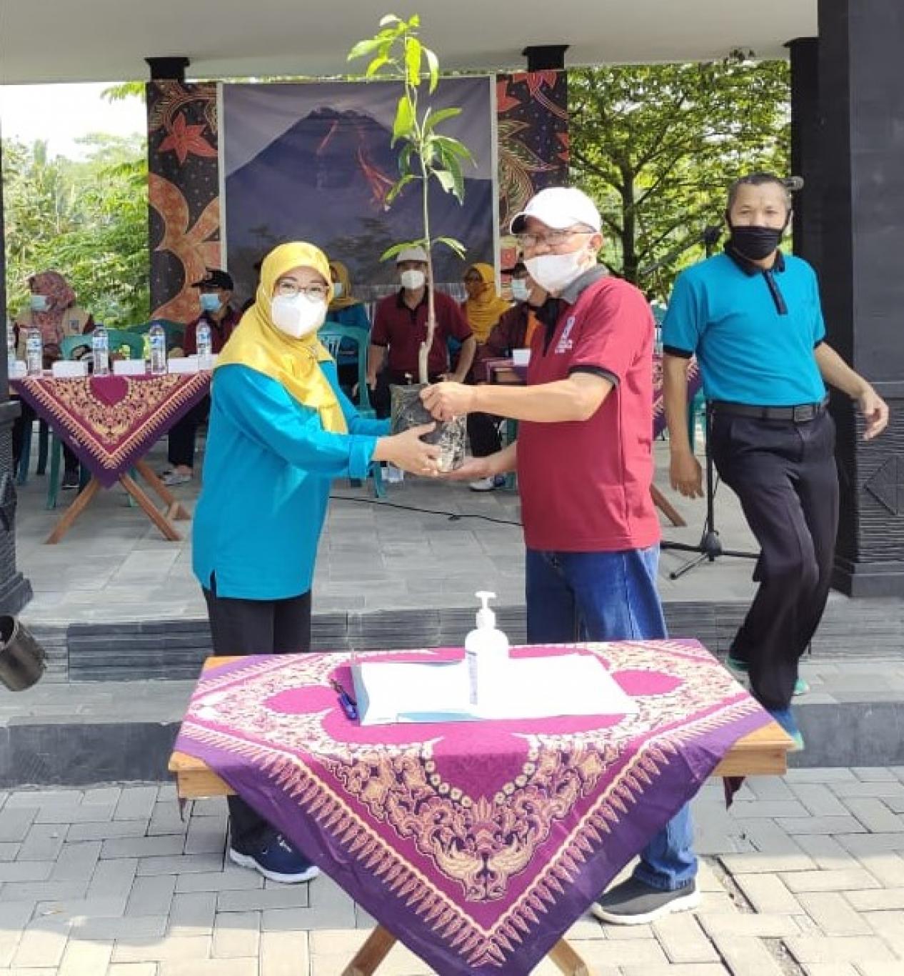 PENANAMAN POHON BERSAMA DI WATU PURBO